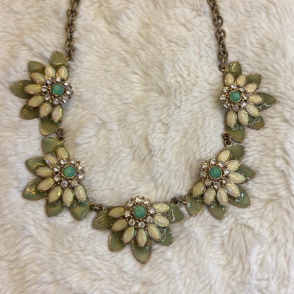 ⭐️ Bella Jack Green & Cream Gold-Tone Floral Crystal Statement Necklace - Picture 2 of 5